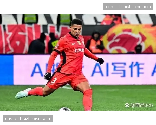 山东泰山1-1上海海港，克雷桑任意球扳平杨希首开纪录